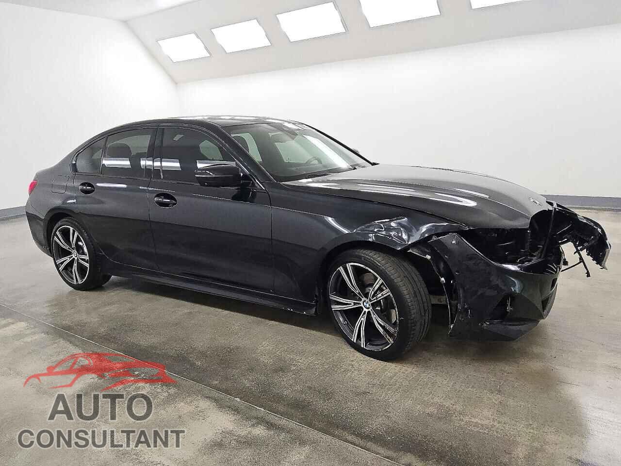 BMW 3 SERIES 2023 - 3MW69FF04P8D58726