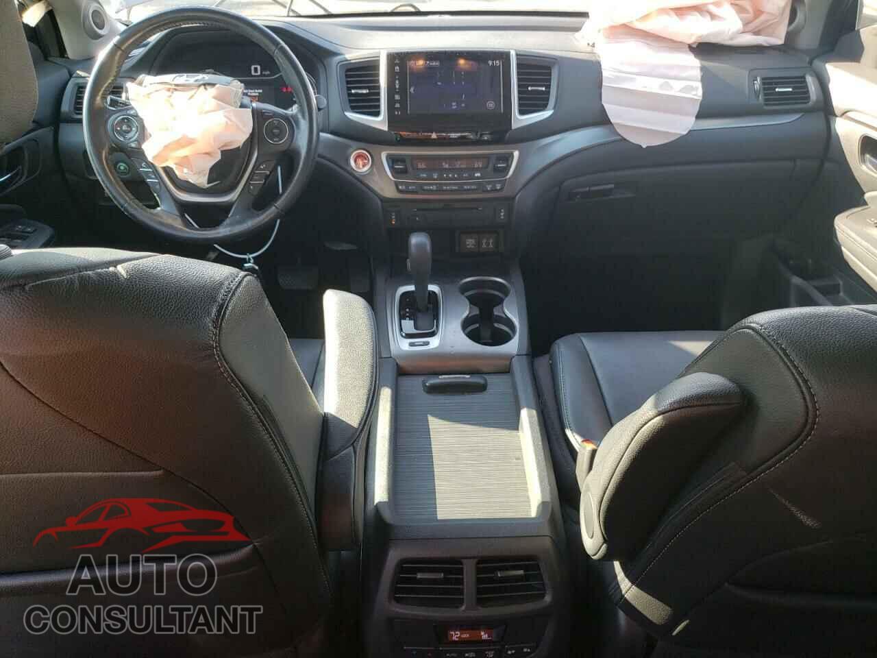 HONDA PILOT 2017 - 5FNYF5H71HB016866