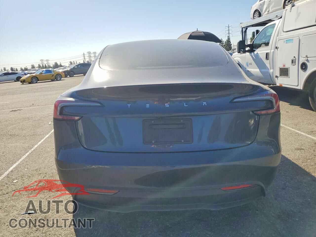 TESLA MODEL 3 2025 - 5YJ3E1EA4SF908574
