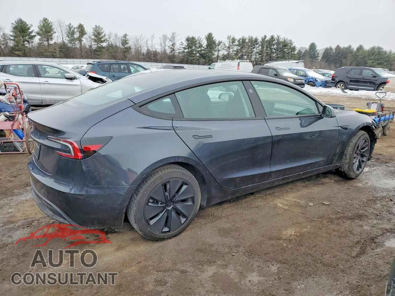 TESLA MODEL 3 2025 - 5YJ3E1EA2SF042941