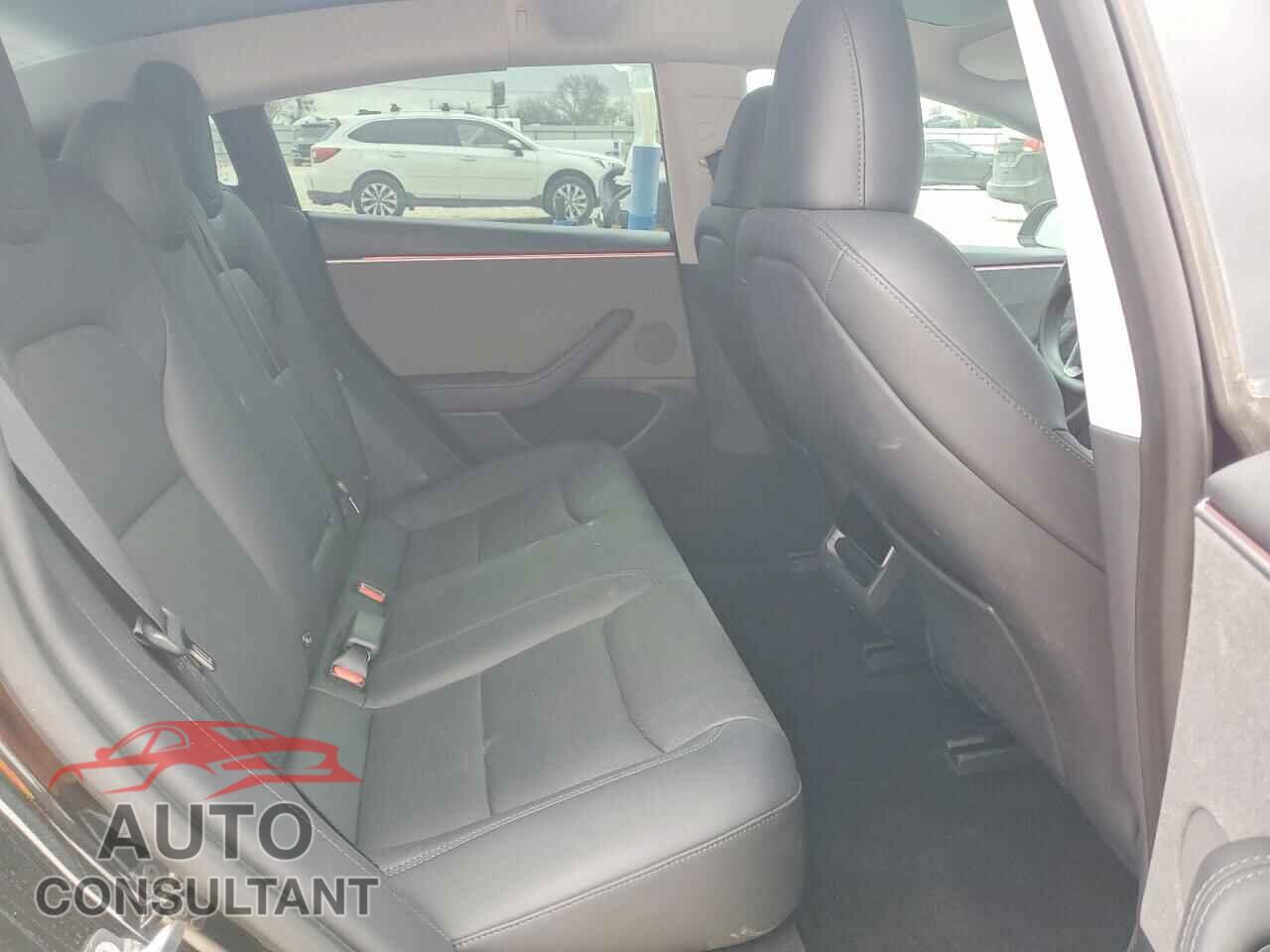TESLA MODEL 3 2024 - 5YJ3E1EA4RF785224