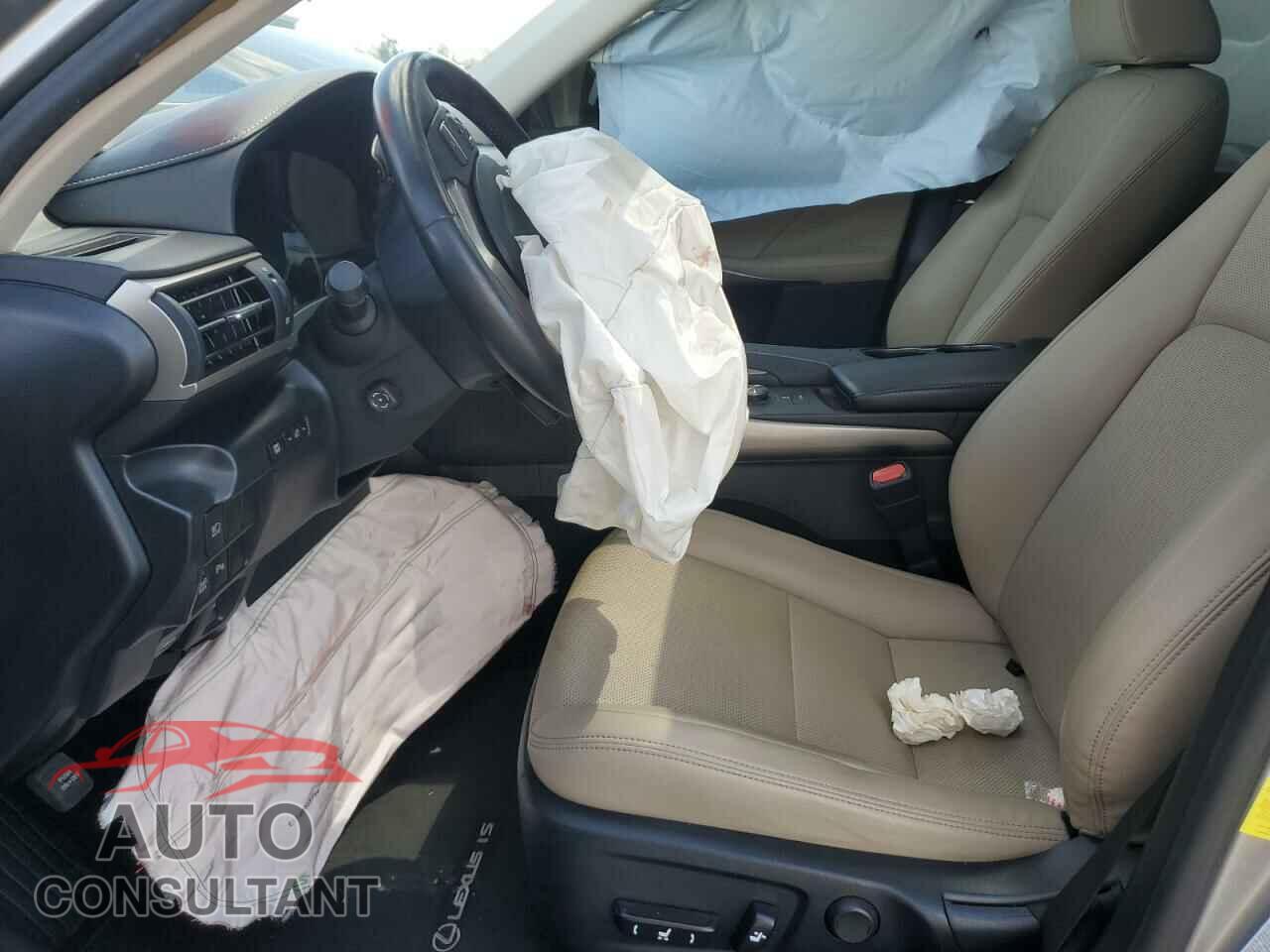 LEXUS IS 2018 - JTHBA1D2XJ5063679