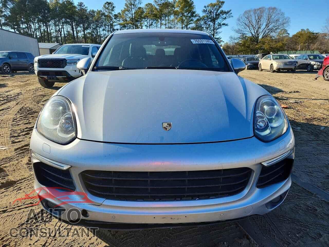 PORSCHE CAYENNE 2017 - WP1AA2A22HKA83605