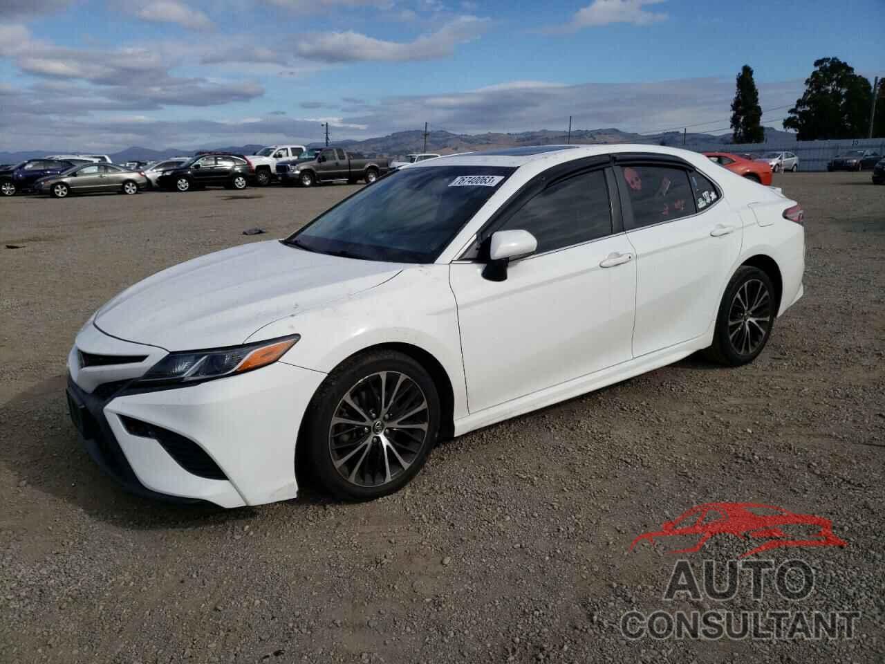 TOYOTA CAMRY 2018 - JTNB11HK2J3008212