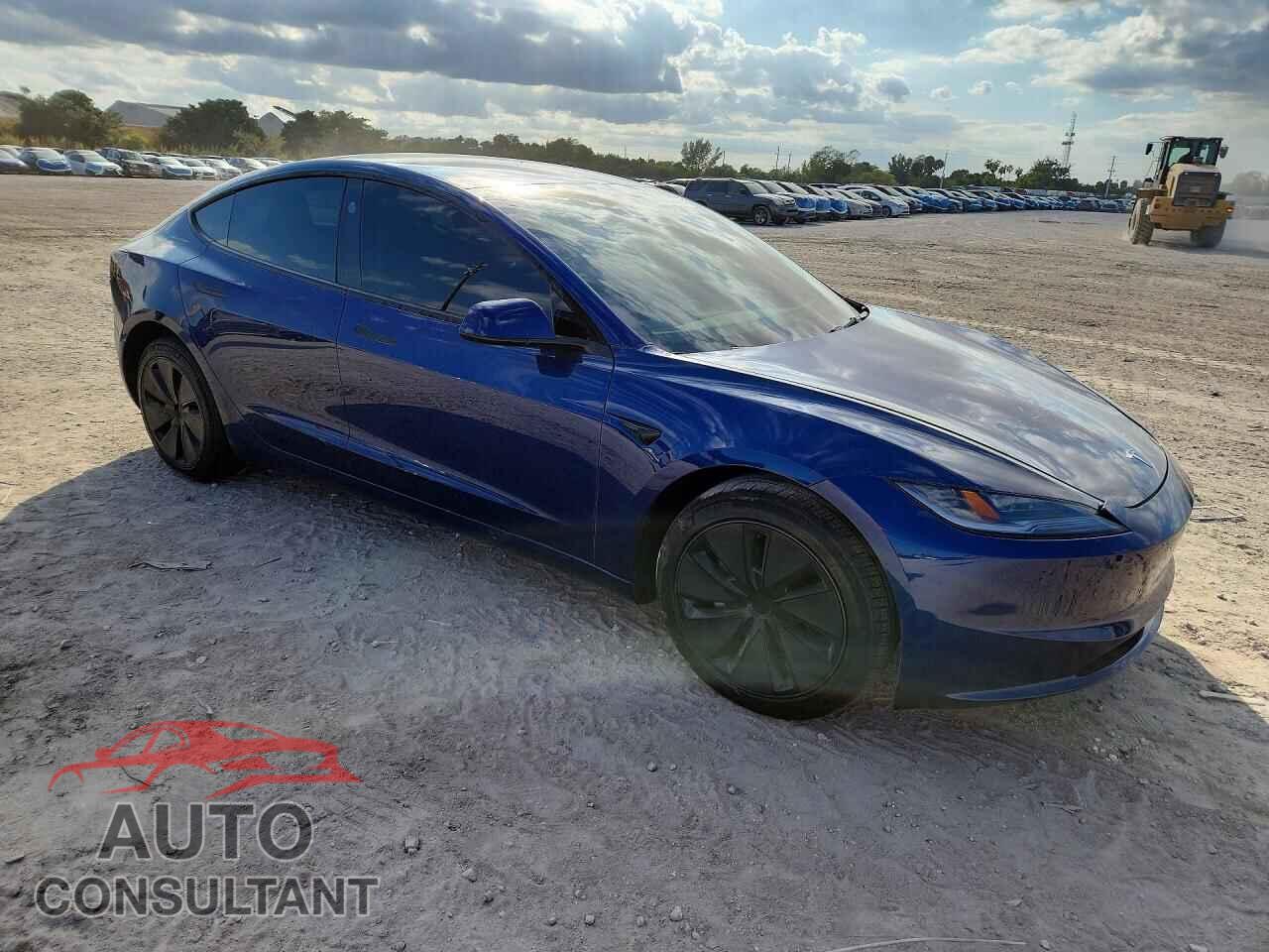 TESLA MODEL 3 2025 - 5YJ3E1EA4SF923561