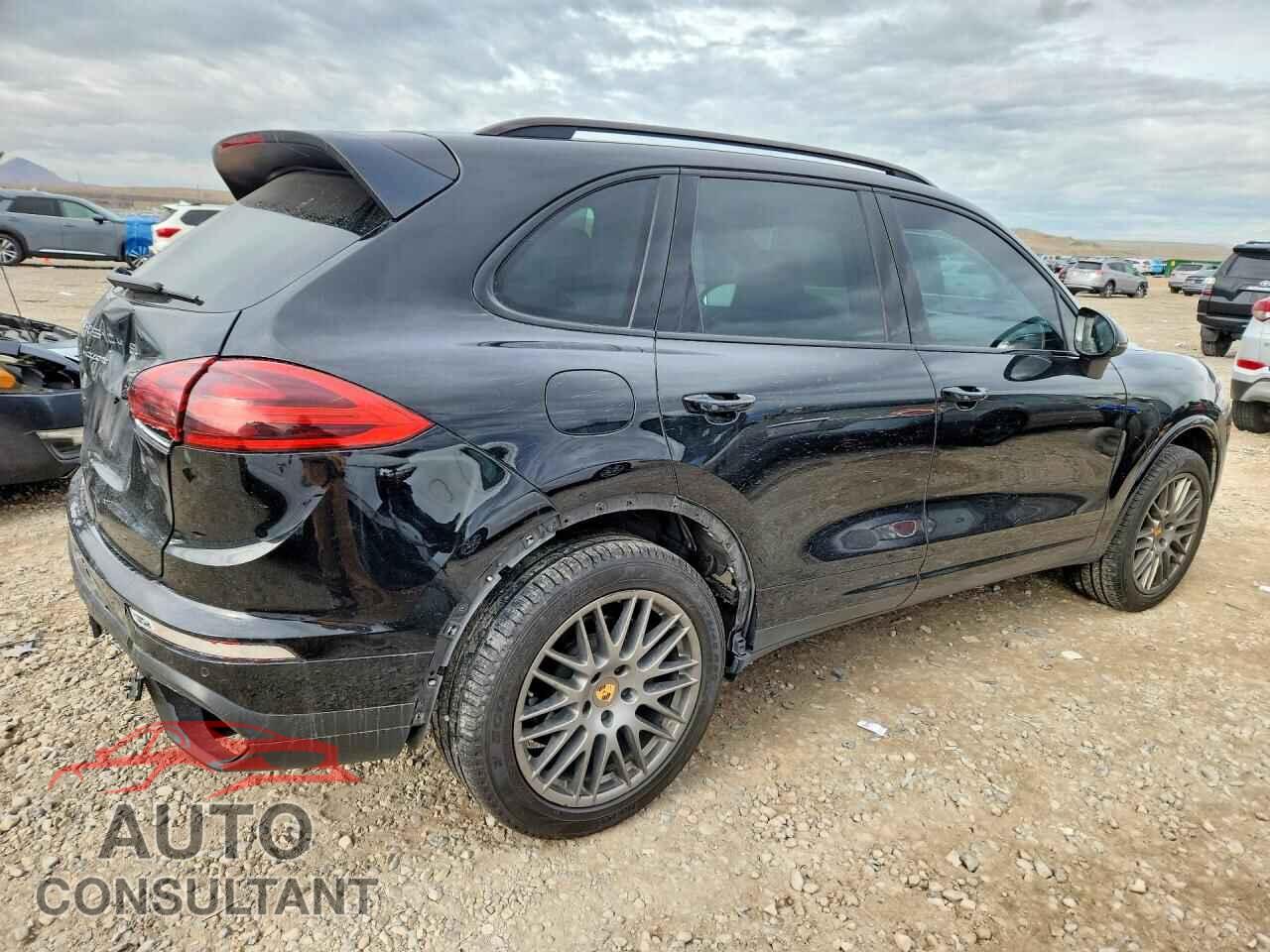 PORSCHE CAYENNE 2018 - WP1AA2A21JKA01269
