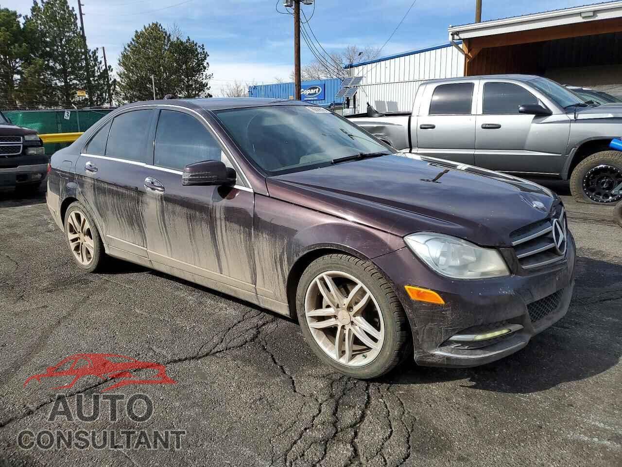 MERCEDES-BENZ C-CLASS 2012 - WDDGF8BB7CA653889