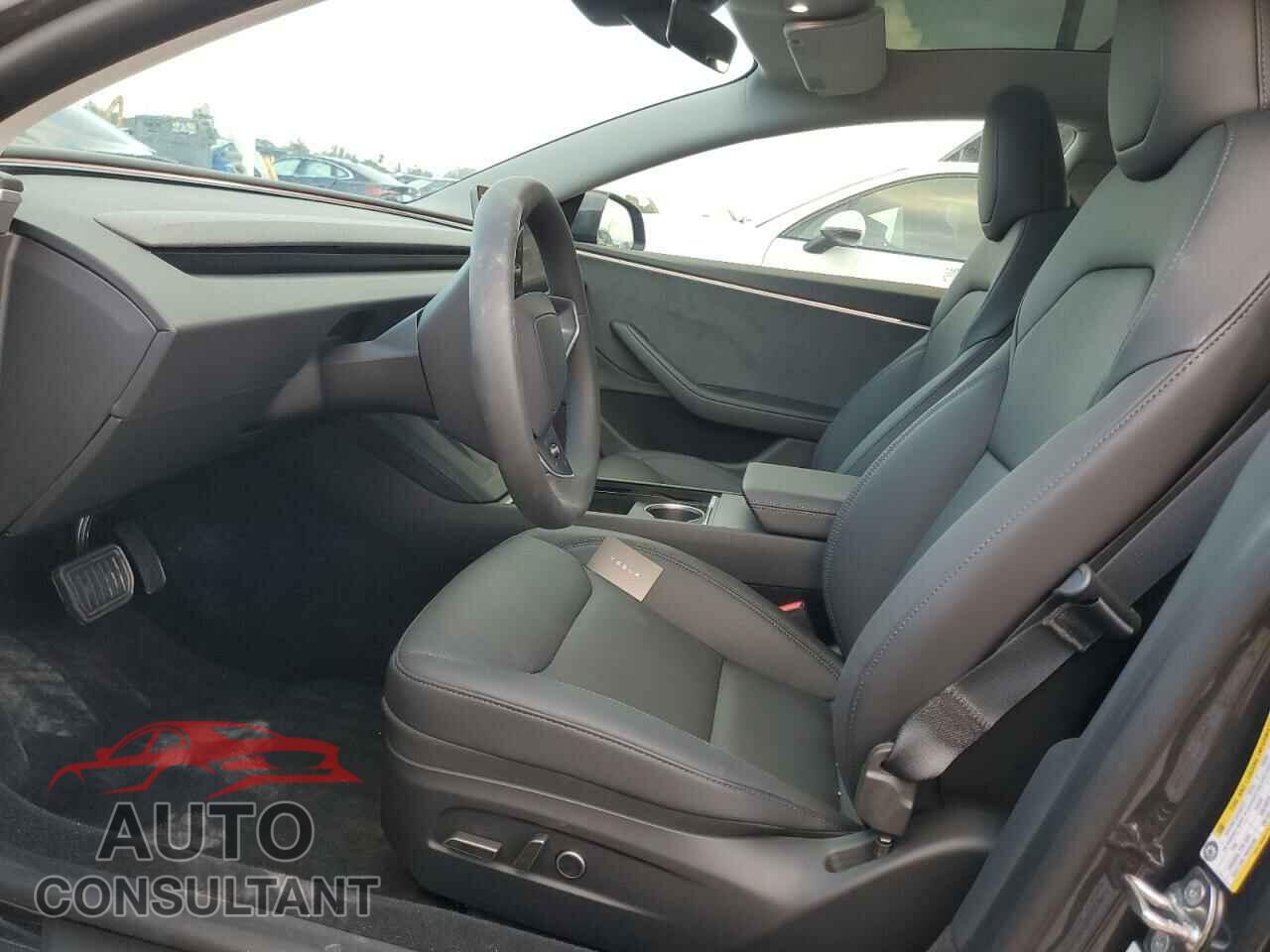 TESLA MODEL 3 2024 - 5YJ3E1EB3RF767855