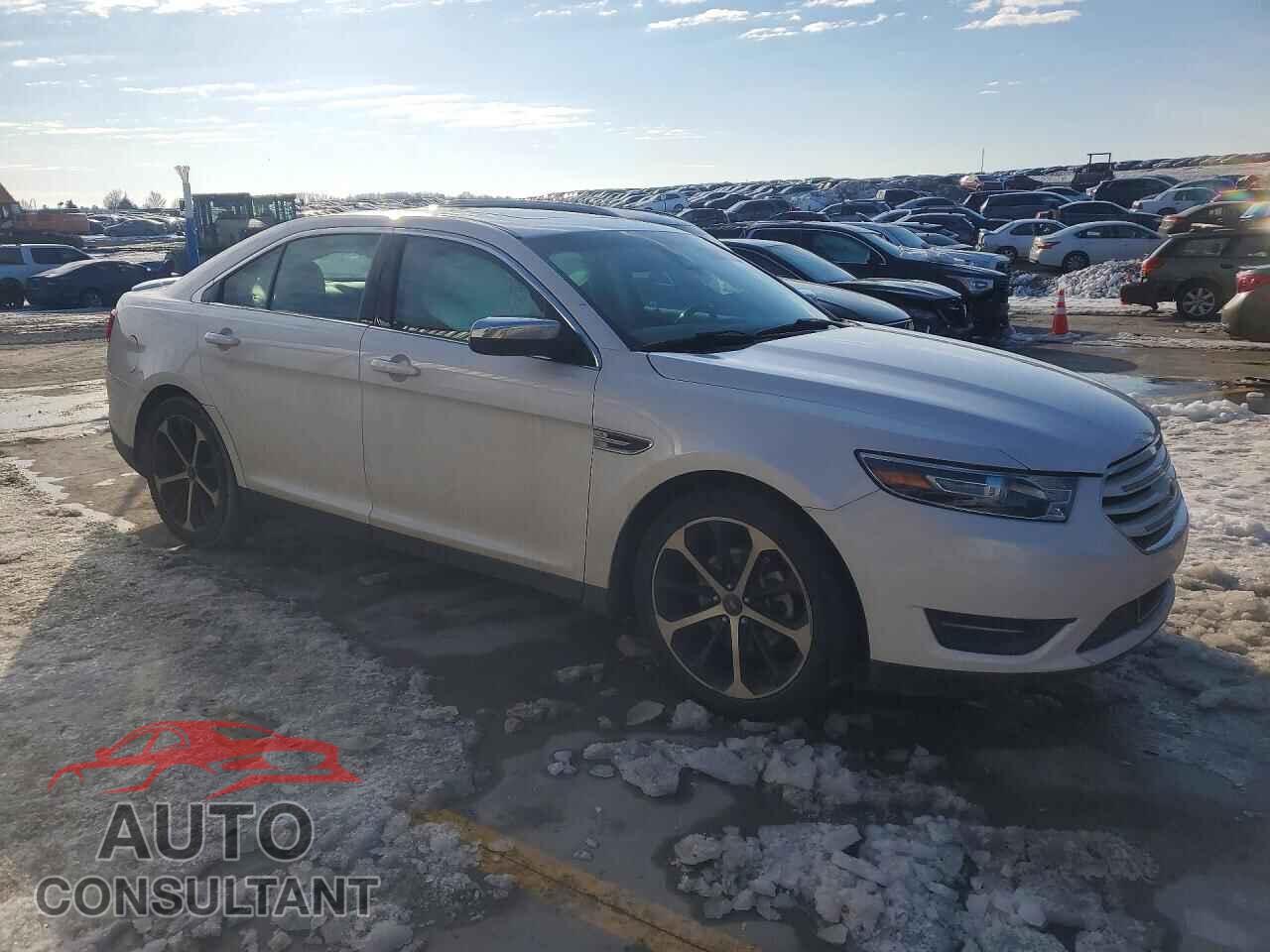 FORD TAURUS 2015 - 1FAHP2F82FG193605
