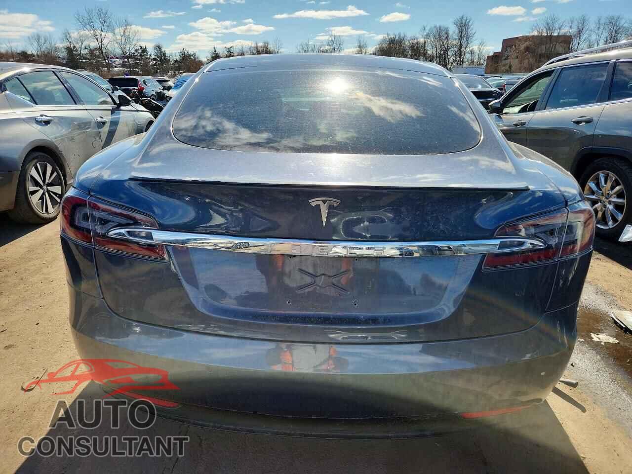 TESLA MODEL S 2019 - 5YJSA1E43KF336835