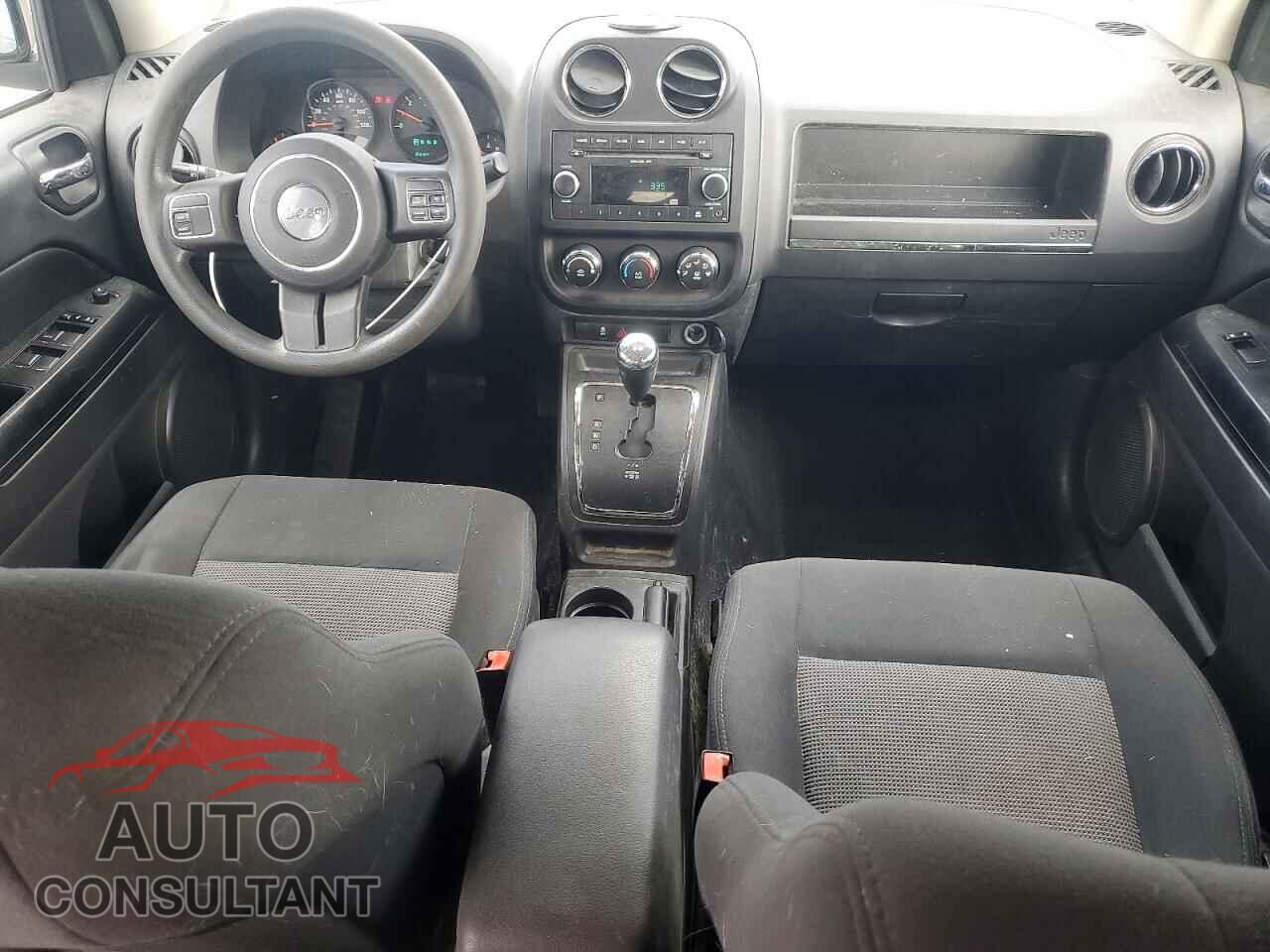 JEEP COMPASS 2011 - 1J4NF1FB4BD278425