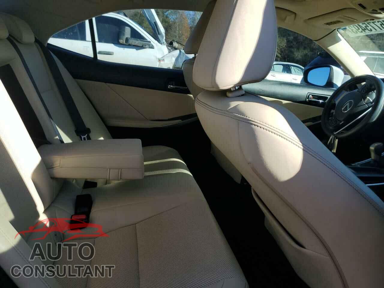 LEXUS IS 2015 - JTHBF1D27F5068234