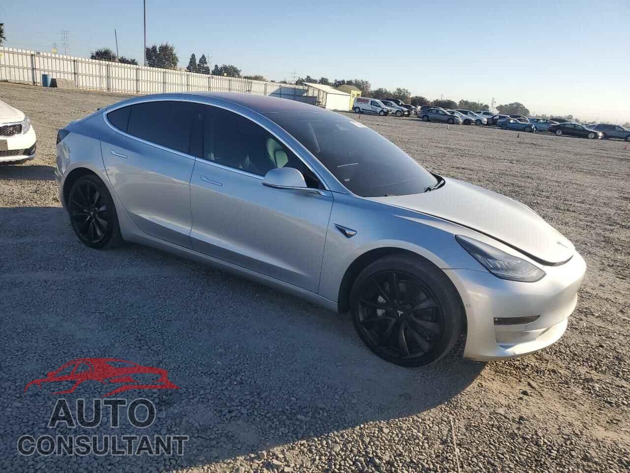 TESLA MODEL 3 2018 - 5YJ3E1EA3JF011597
