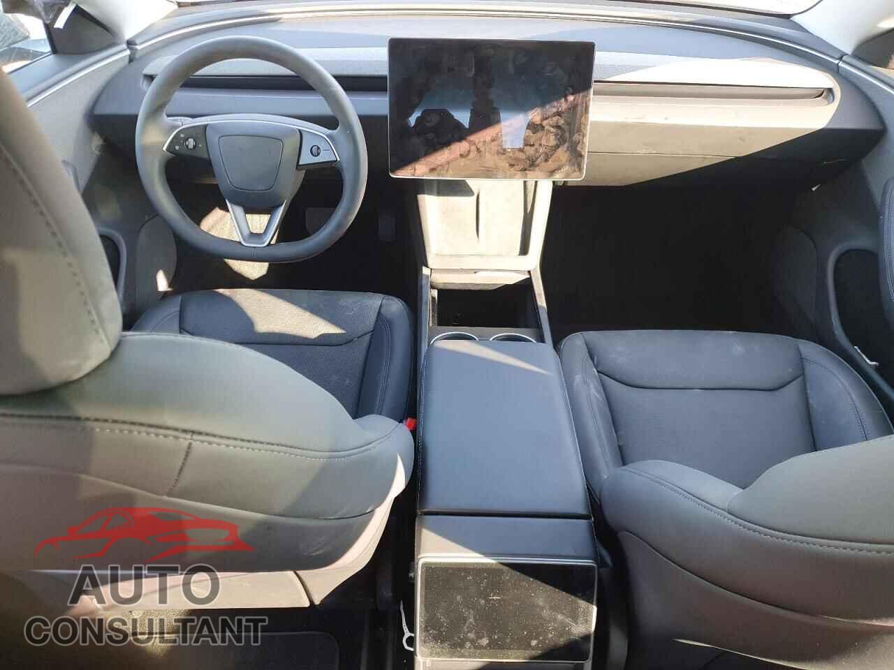 TESLA MODEL 3 2026 - 5YJ3E1EA0TF123468