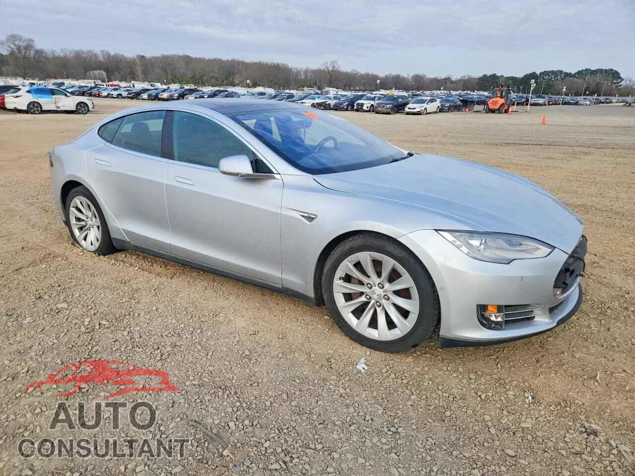TESLA MODEL S 2016 - 5YJSA1E2XGF123791