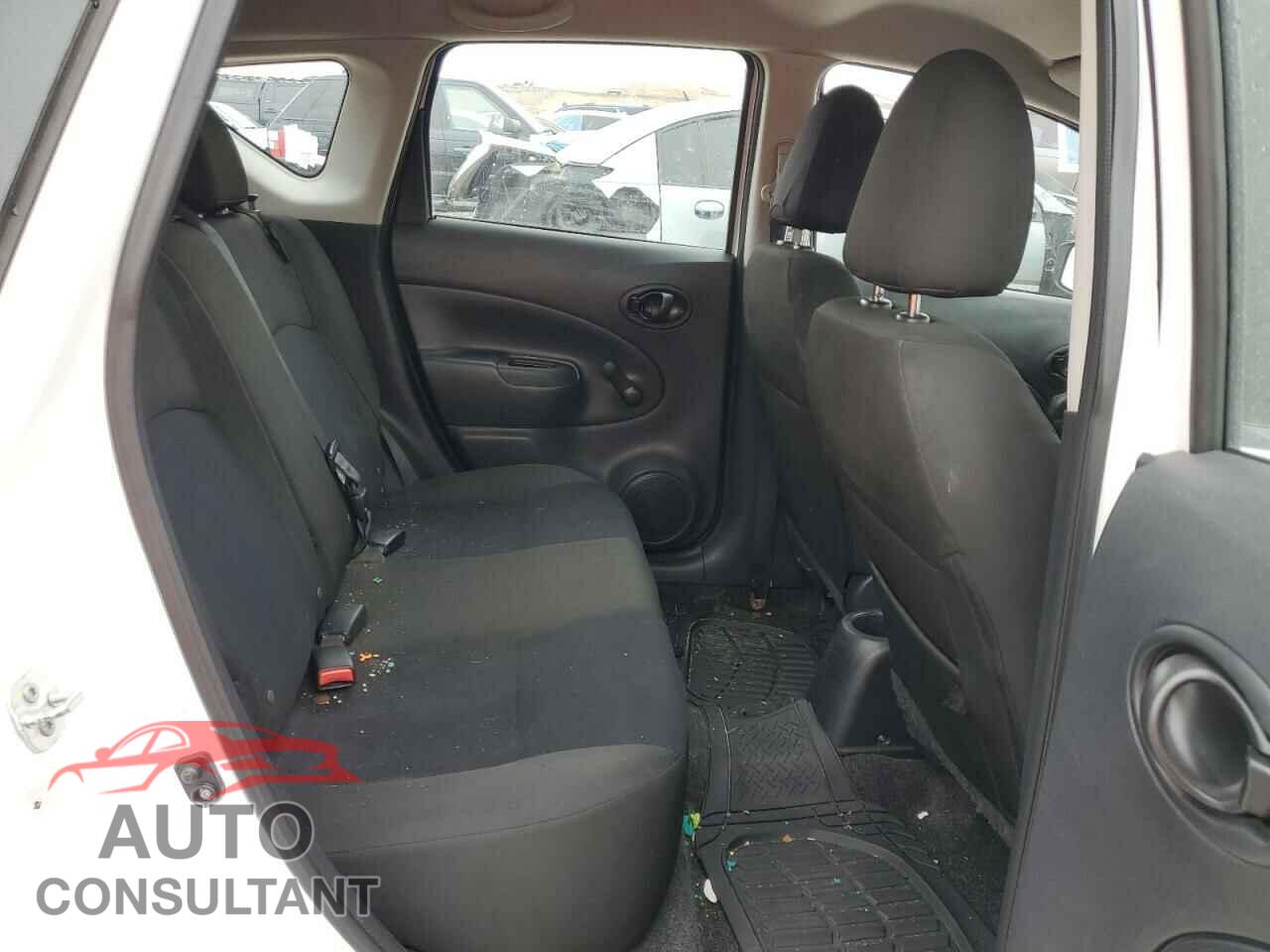 NISSAN VERSA 2016 - 3N1CE2CP4GL351044