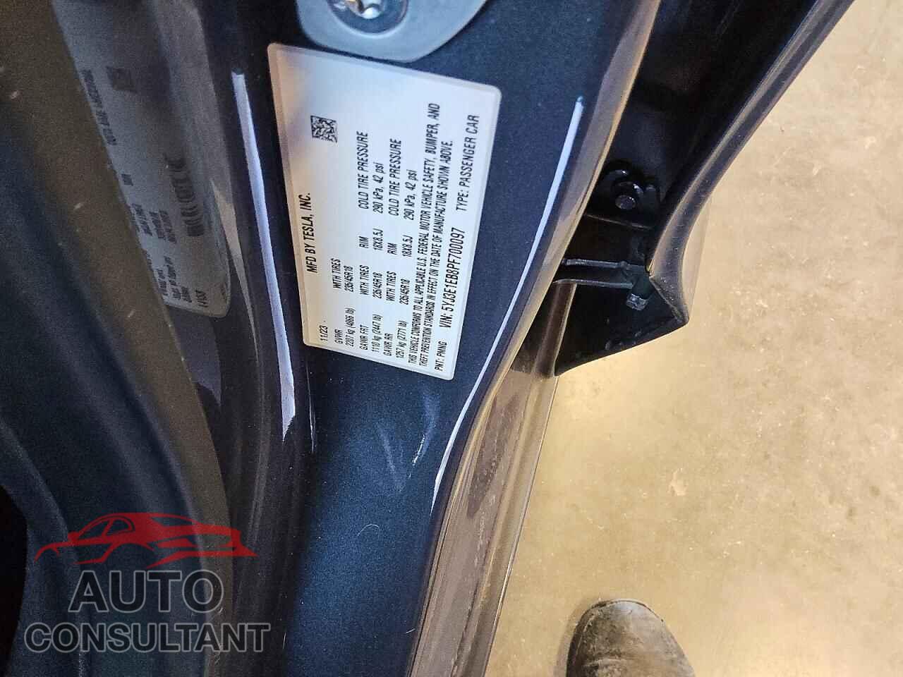 TESLA MODEL 3 2023 - 5YJ3E1EB8PF700097