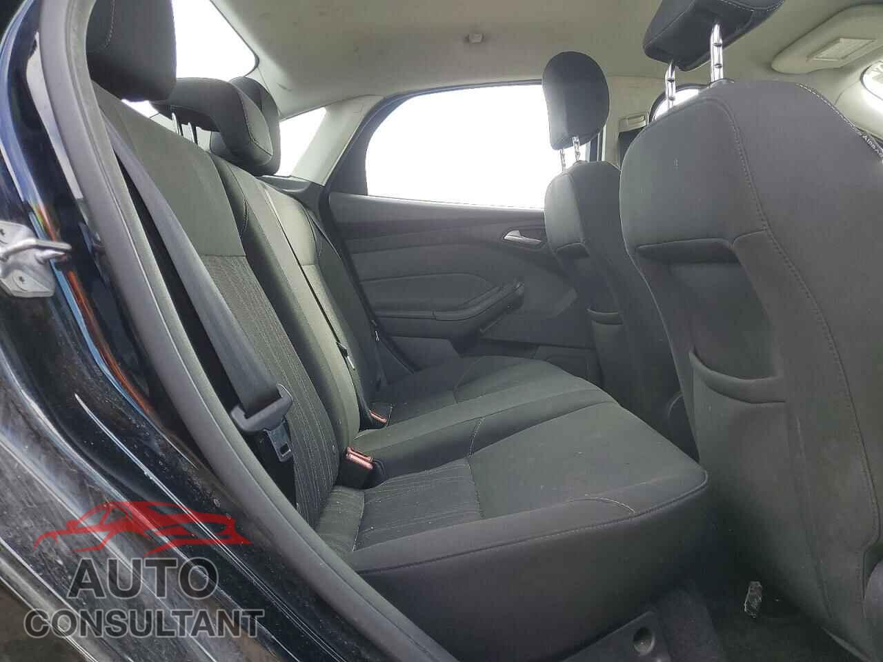 FORD FOCUS 2016 - 1FADP3F25GL390535