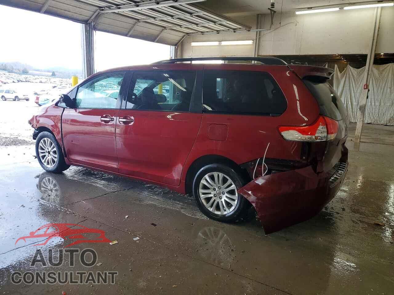 TOYOTA SIENNA 2014 - 5TDYK3DC9ES444596