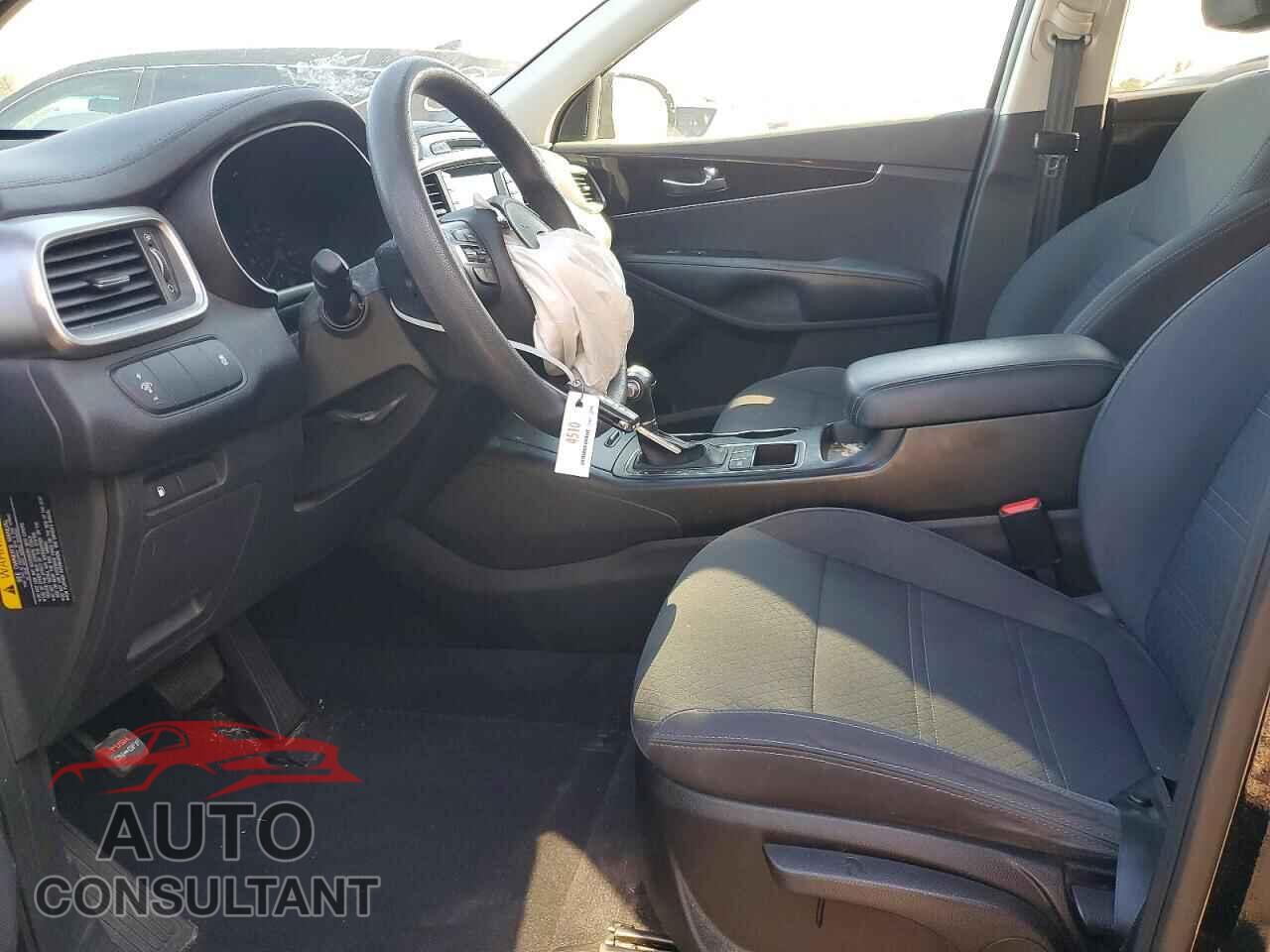 KIA SORENTO 2018 - 5XYPG4A35JG378983