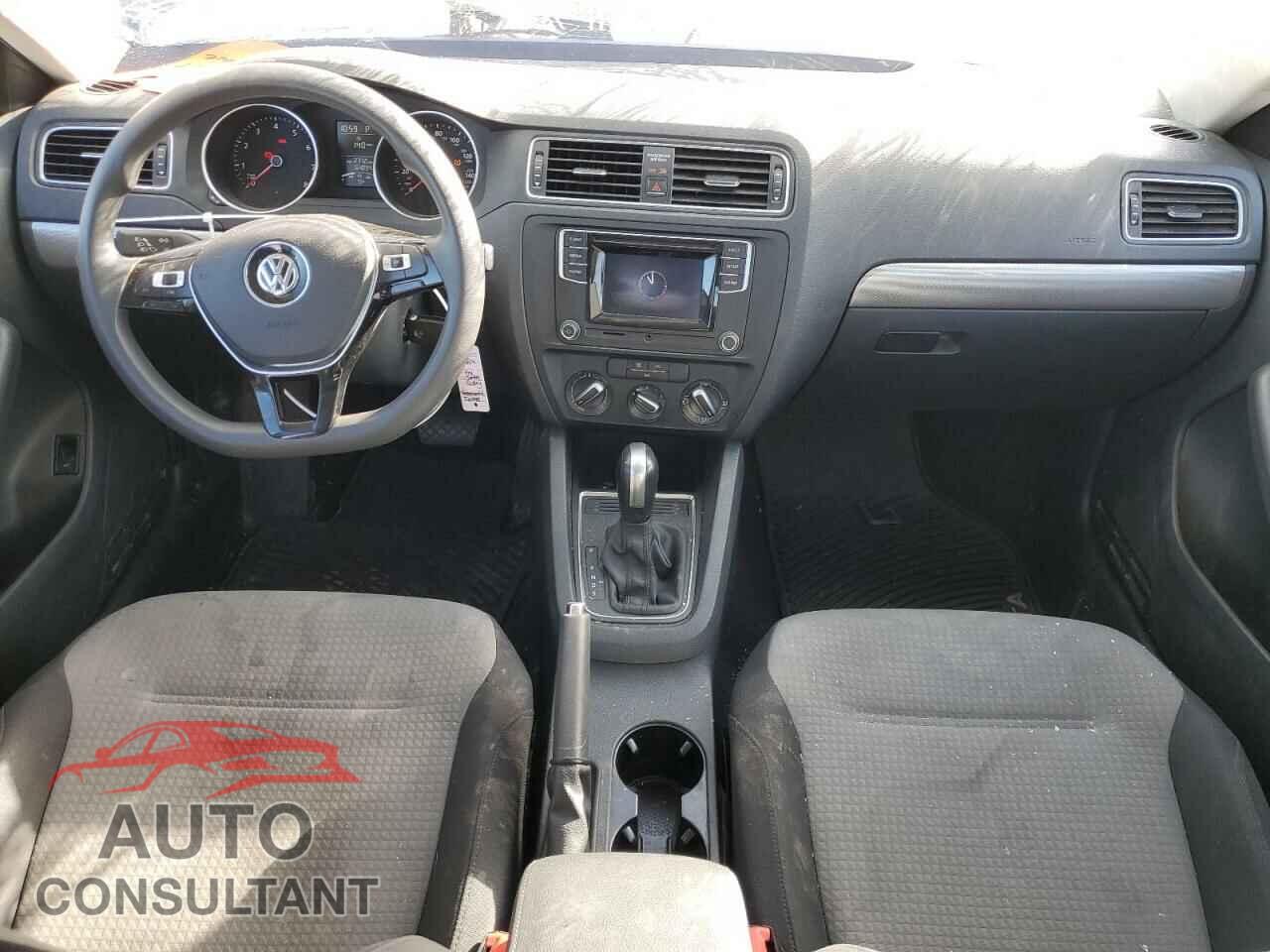 VOLKSWAGEN JETTA 2017 - 3VW2B7AJ0HM391692