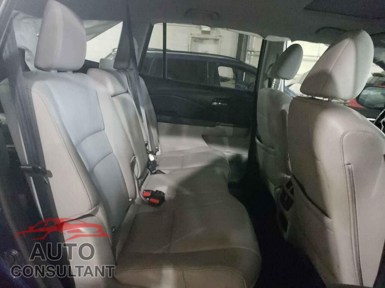 HONDA PILOT 2017 - 5FNYF6H58HB085672