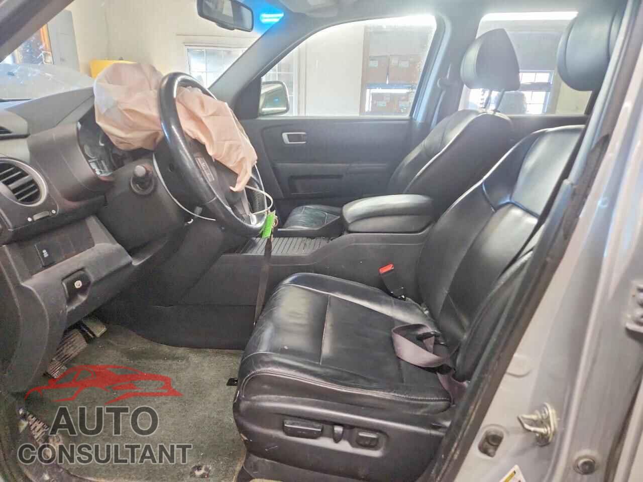 HONDA PILOT 2015 - 5FNYF4H50FB062694