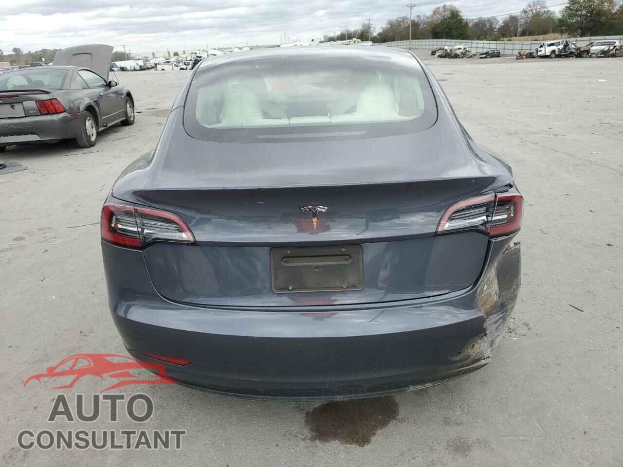 TESLA MODEL 3 2023 - 5YJ3E1EA3PF670577