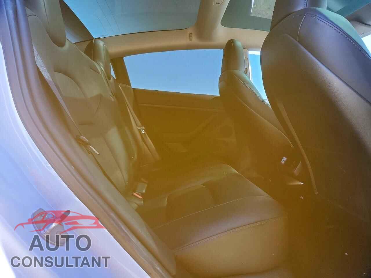 TESLA MODEL 3 2023 - 5YJ3E1EA5PF567807