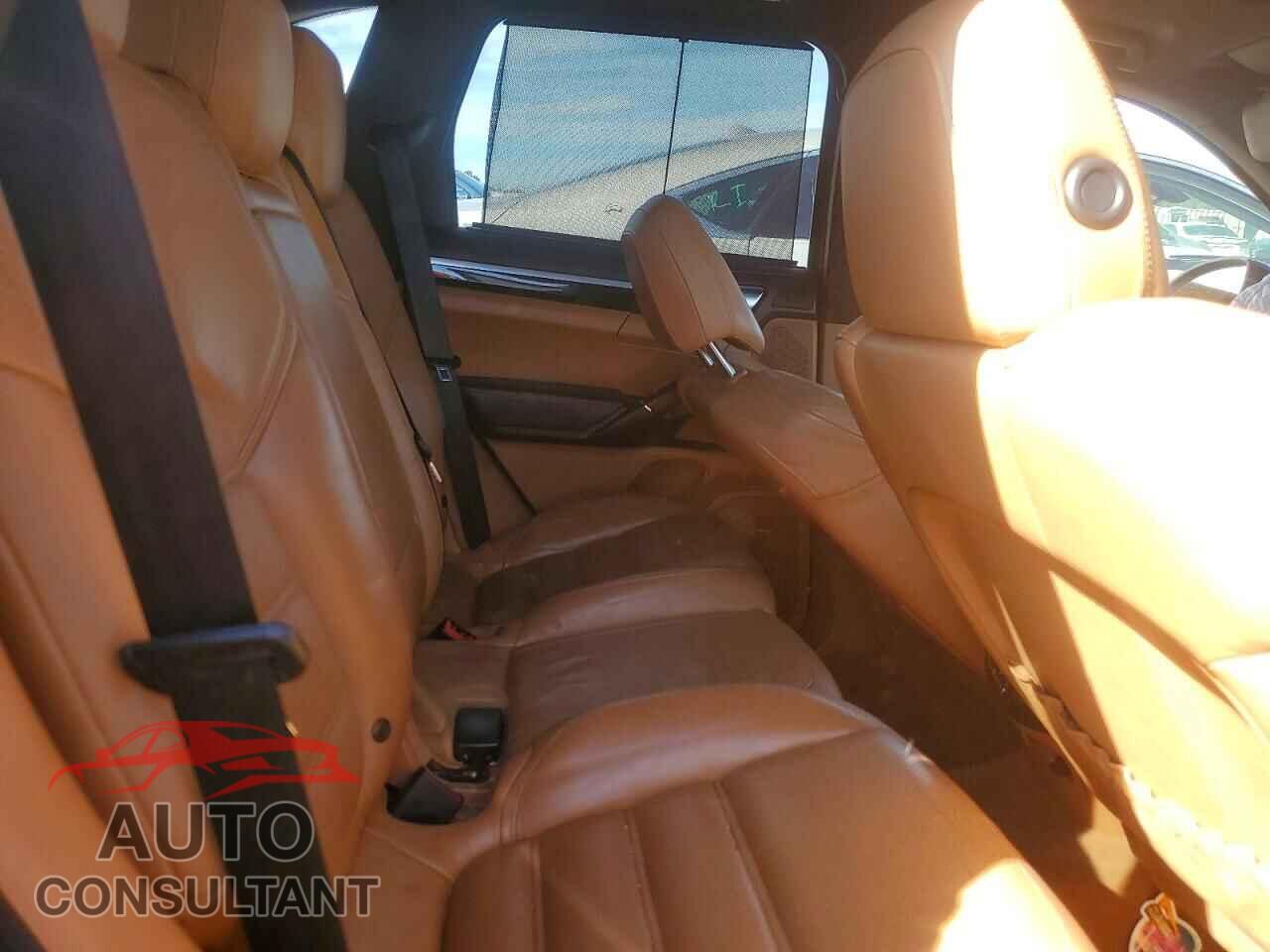 PORSCHE CAYENNE 2012 - WP1AB2A23CLA45011
