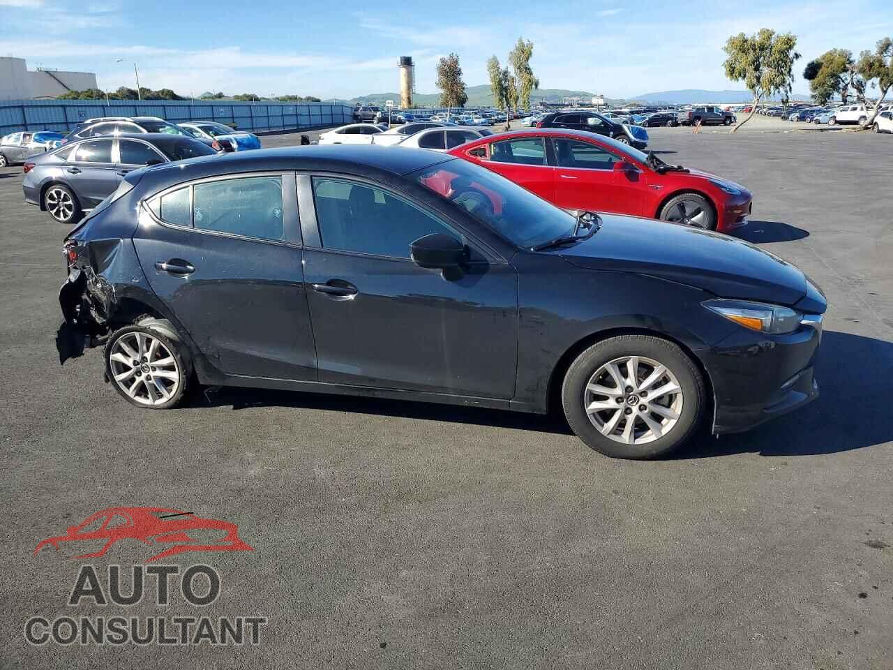 MAZDA 3 2017 - 3MZBN1K78HM102923