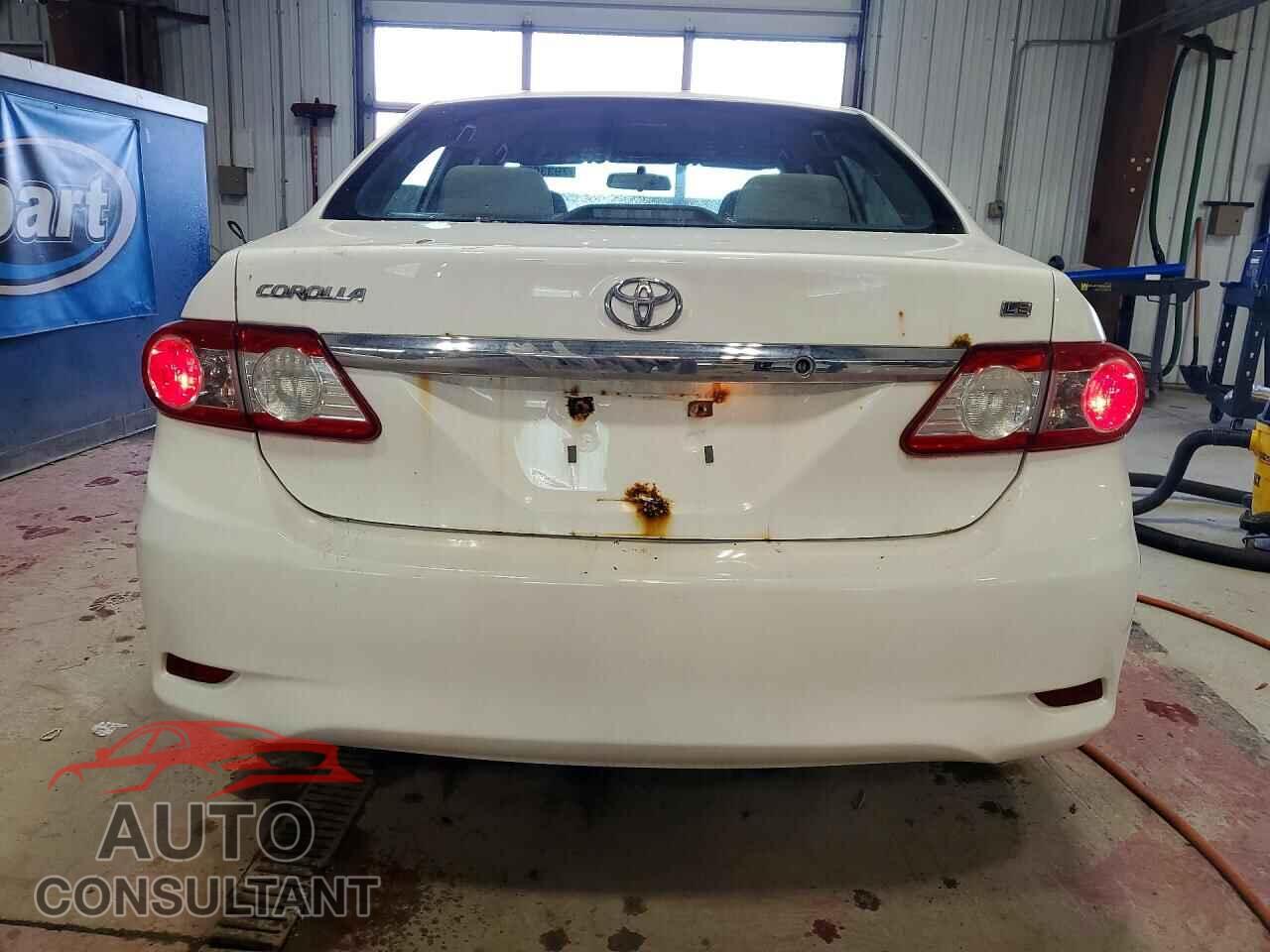 TOYOTA COROLLA 2013 - 5YFBU4EE5DP201980