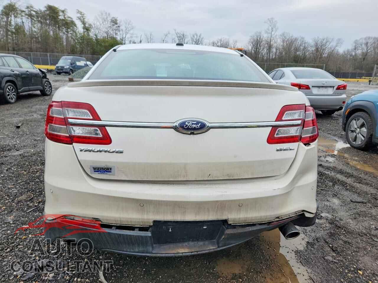 FORD TAURUS 2015 - 1FAHP2E8XFG113677