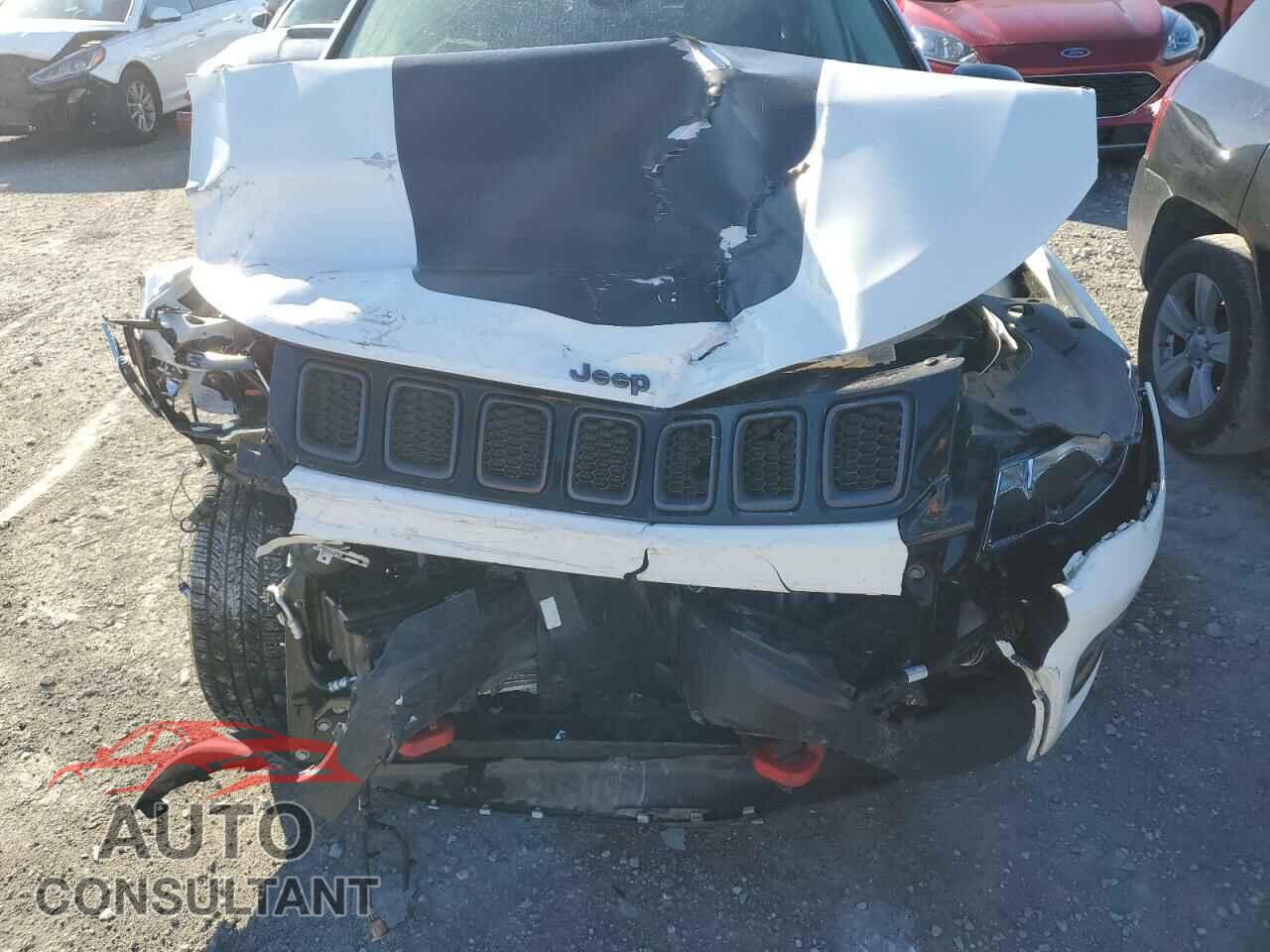 JEEP COMPASS 2020 - 3C4NJDDB8LT255007