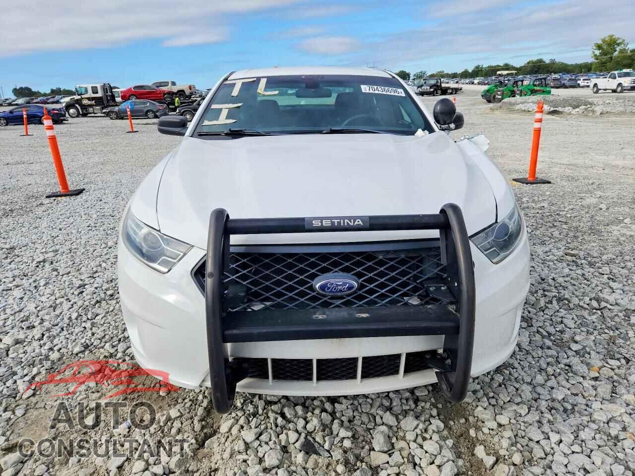 FORD TAURUS 2018 - 1FAHP2MK2JG141074