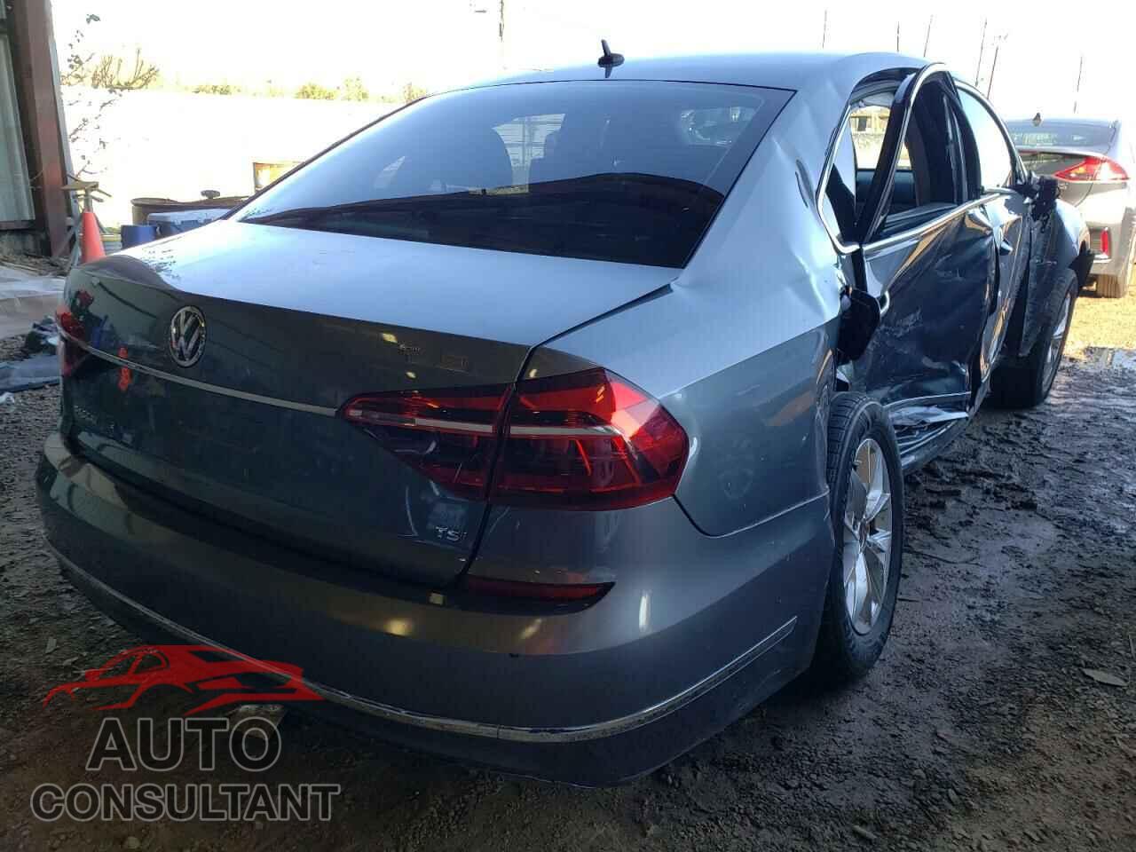 VOLKSWAGEN PASSAT 2017 - 1VWAT7A38HC078112