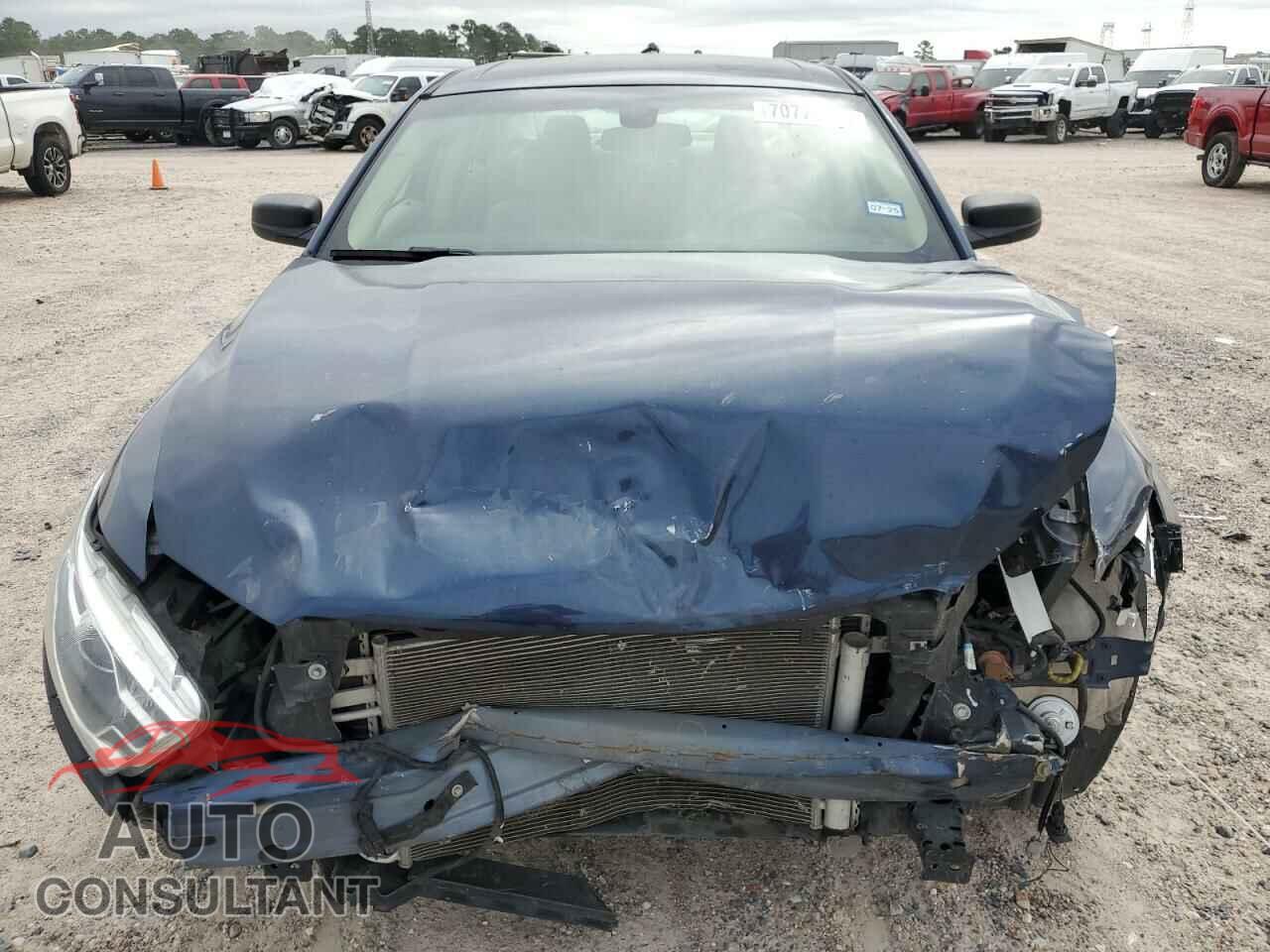 FORD TAURUS 2017 - 1FAHP2D87HG115648