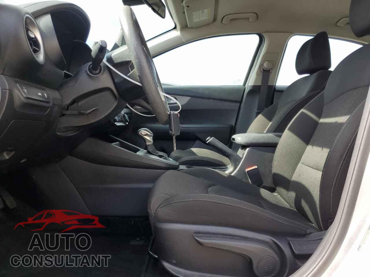 KIA FORTE 2019 - 3KPF24AD2KE095765