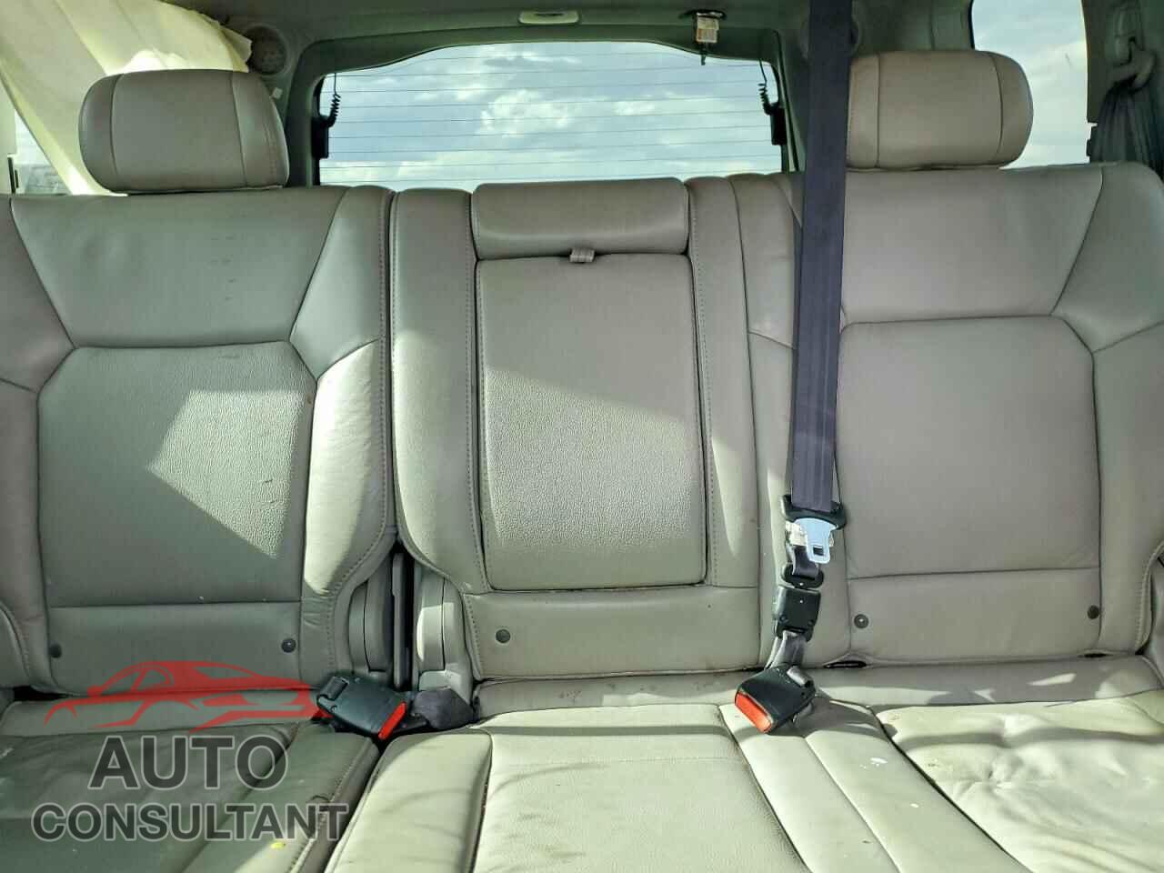 HONDA PILOT 2011 - 5FNYF4H95BB036847