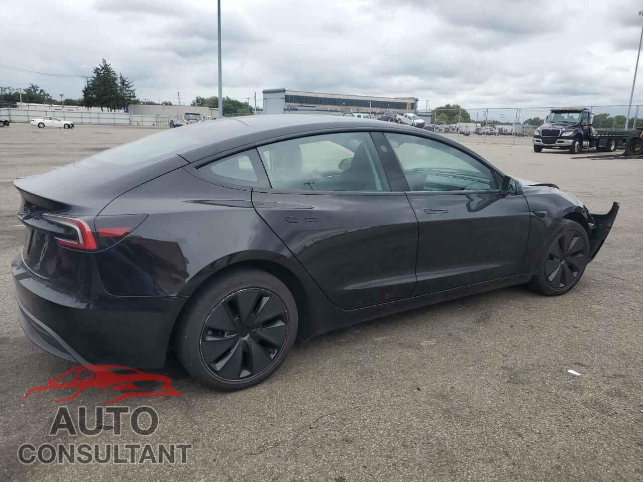 TESLA MODEL 3 2024 - 5YJ3E1EAXRF827105