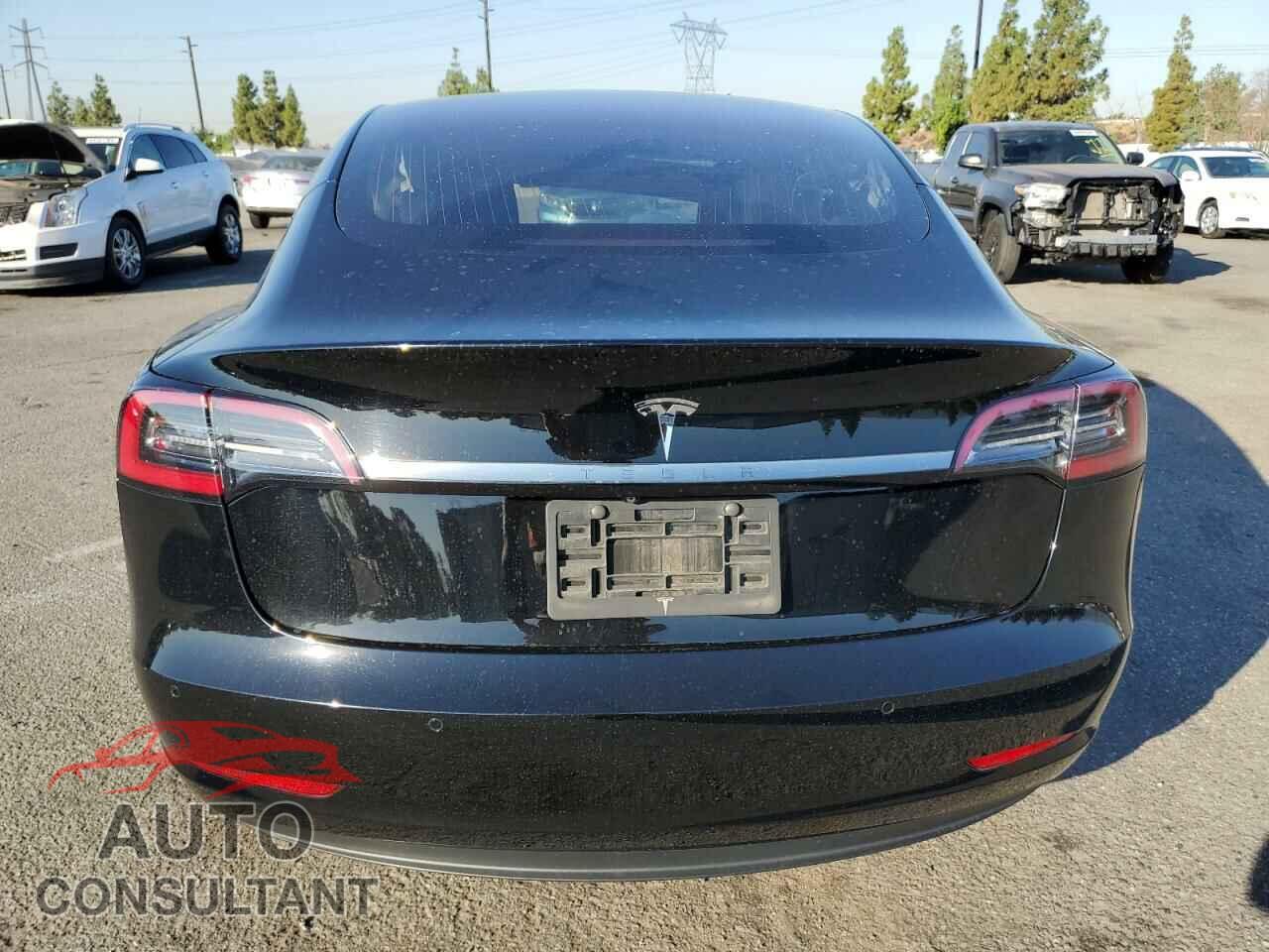 TESLA MODEL 3 2018 - 5YJ3E1EA8JF043218