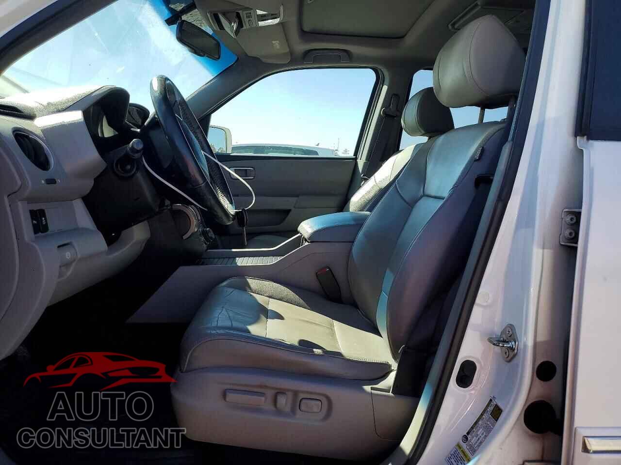 HONDA PILOT 2012 - 5FNYF4H98CB068726