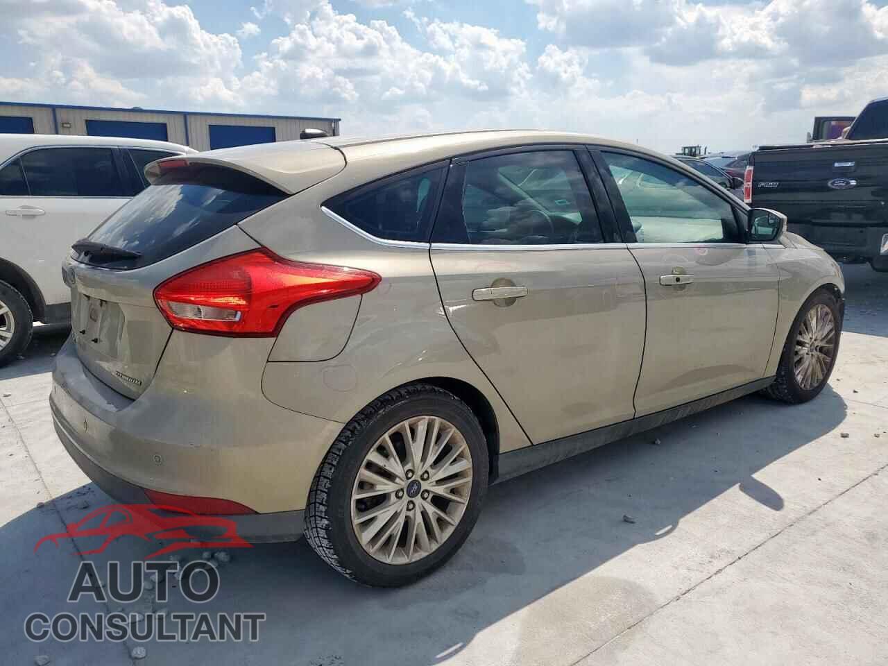FORD FOCUS 2015 - 1FADP3N21FL210967
