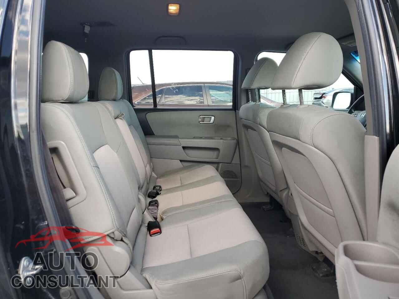 HONDA PILOT 2012 - 5FNYF4H49CB006272