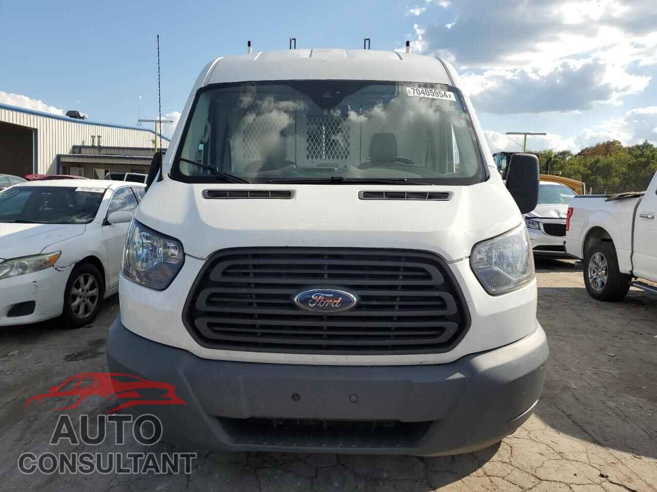FORD TRANSIT 2017 - 1FTYR2CM5HKA44448