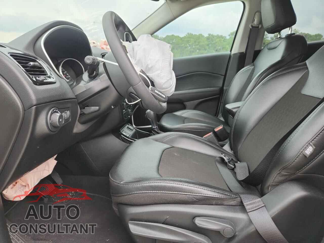 JEEP COMPASS 2021 - 3C4NJCBB1MT508005