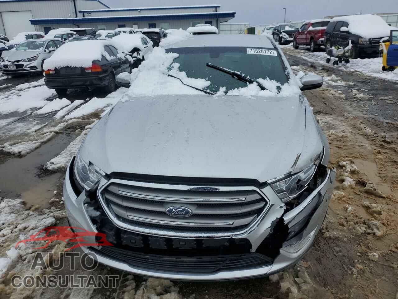 FORD TAURUS 2018 - 1FAHP2E87JG123494