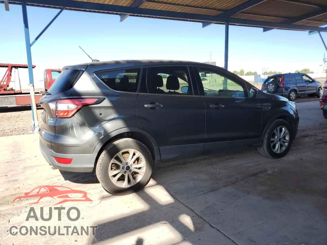 FORD ESCAPE 2017 - 1FMCU0GD2HUC67165