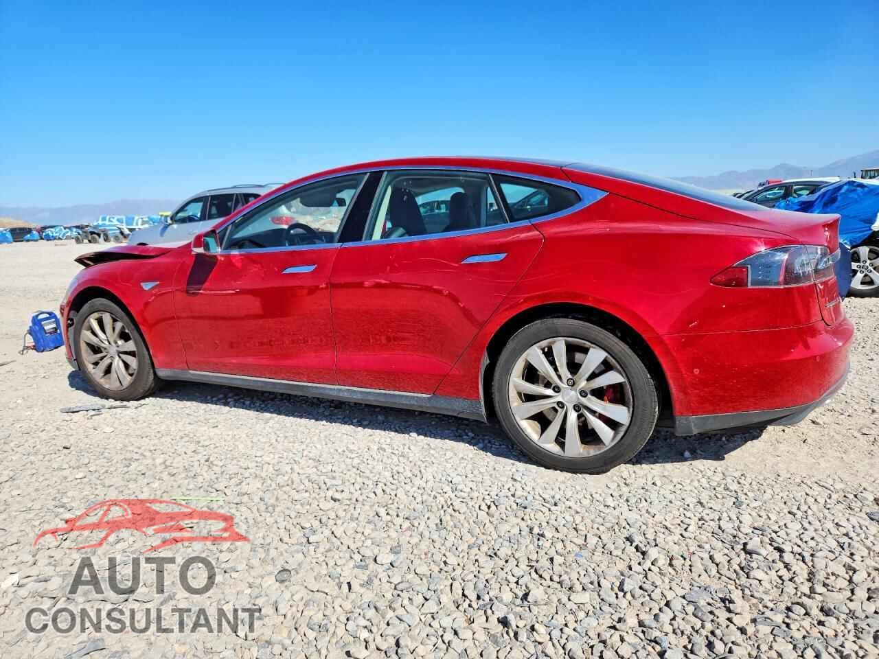 TESLA MODEL S 2015 - 5YJSA1E47FF118855