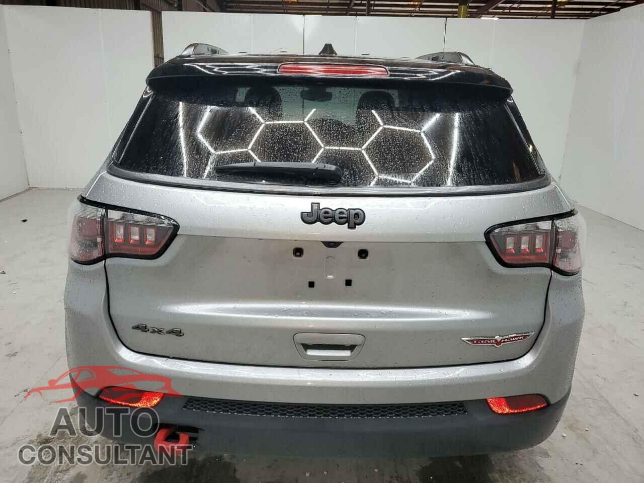 JEEP COMPASS 2018 - 3C4NJDDB3JT307771